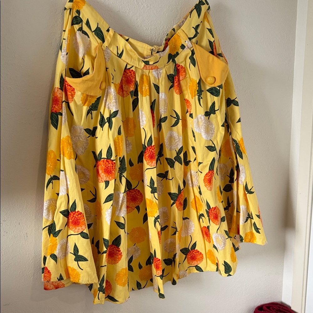 Collectif Yellow Floral Circle Skirt with Orange & White Blooms 2XL